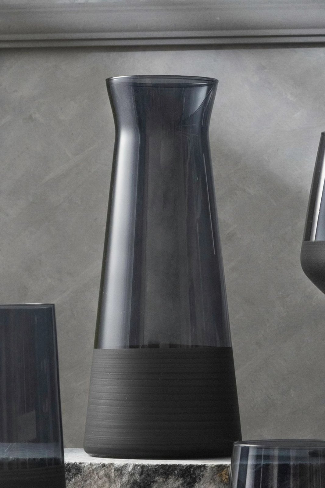 Shishe qelqi Hermia Concept, mat, e zezë