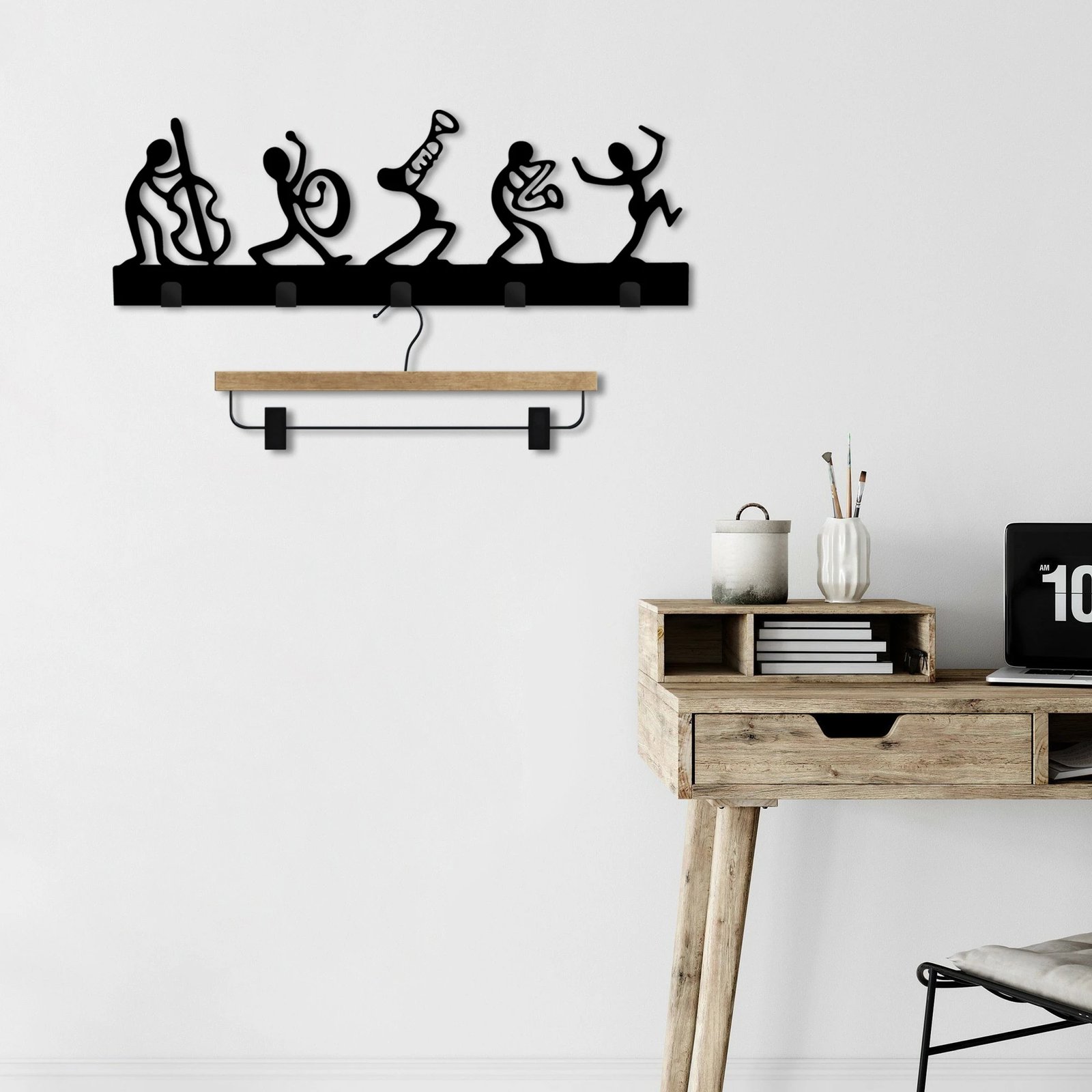 Varëse muri prej metali, motiv bendi muzikor, Wallity, e zezë