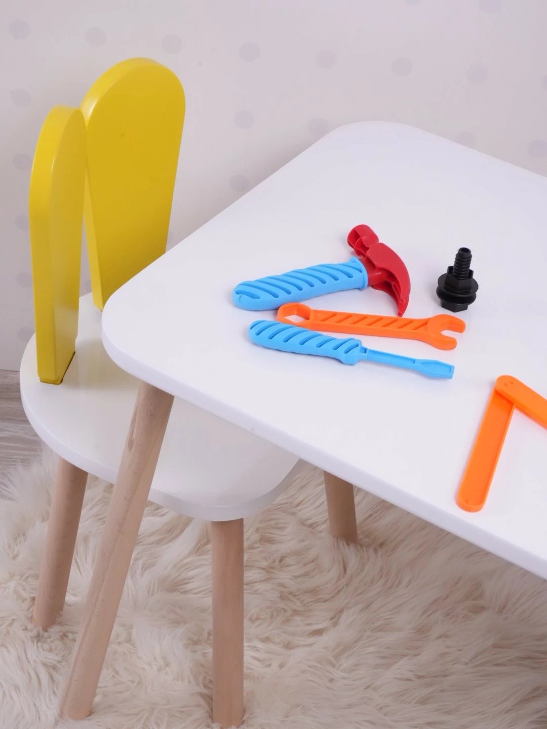 Set tavoline për fëmijë Hanah Home, Bunny, një karrige, e verdhë, e bardhë