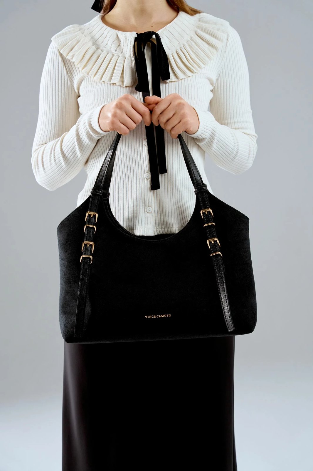 Çantë tote Vince Camuto, Cremona, lëkurë e zezë suede