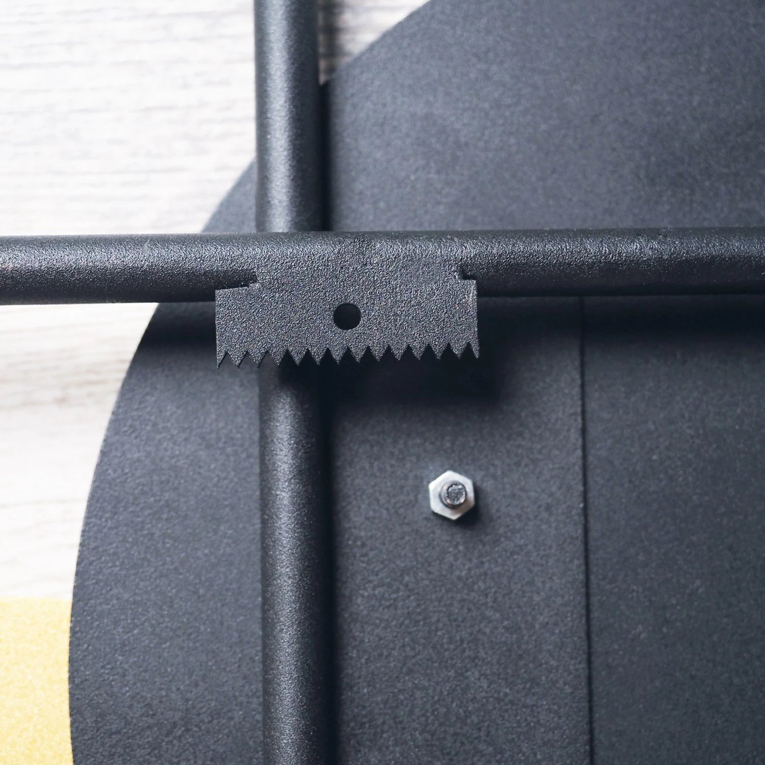 Orë muri dekorative prej metali, Wallity, APS139LCA, ngjyrë ari dhe e zezë