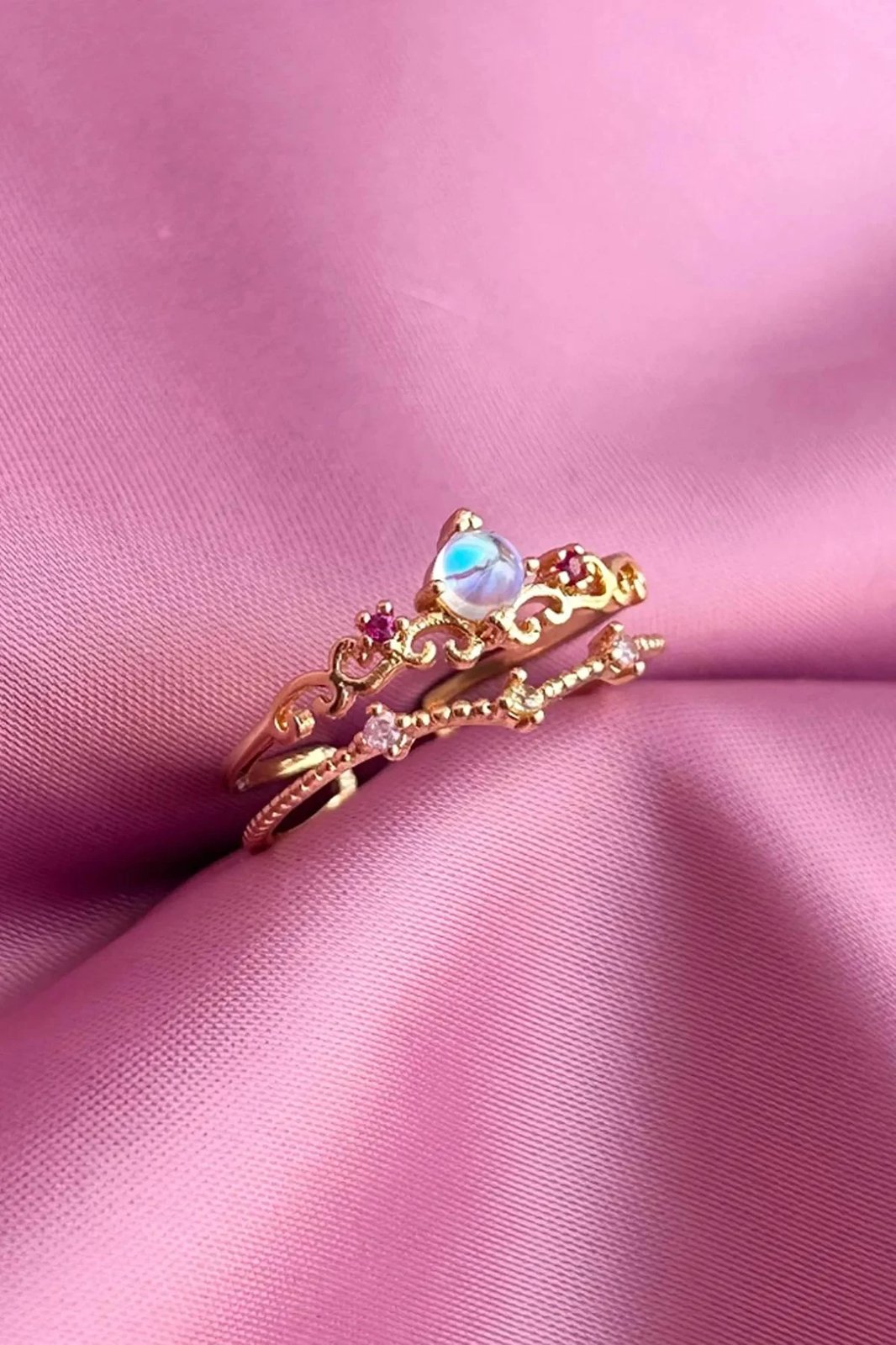 Unazë Jumeon, ngjyrë ari, gur zirkoni, e rregullueshme