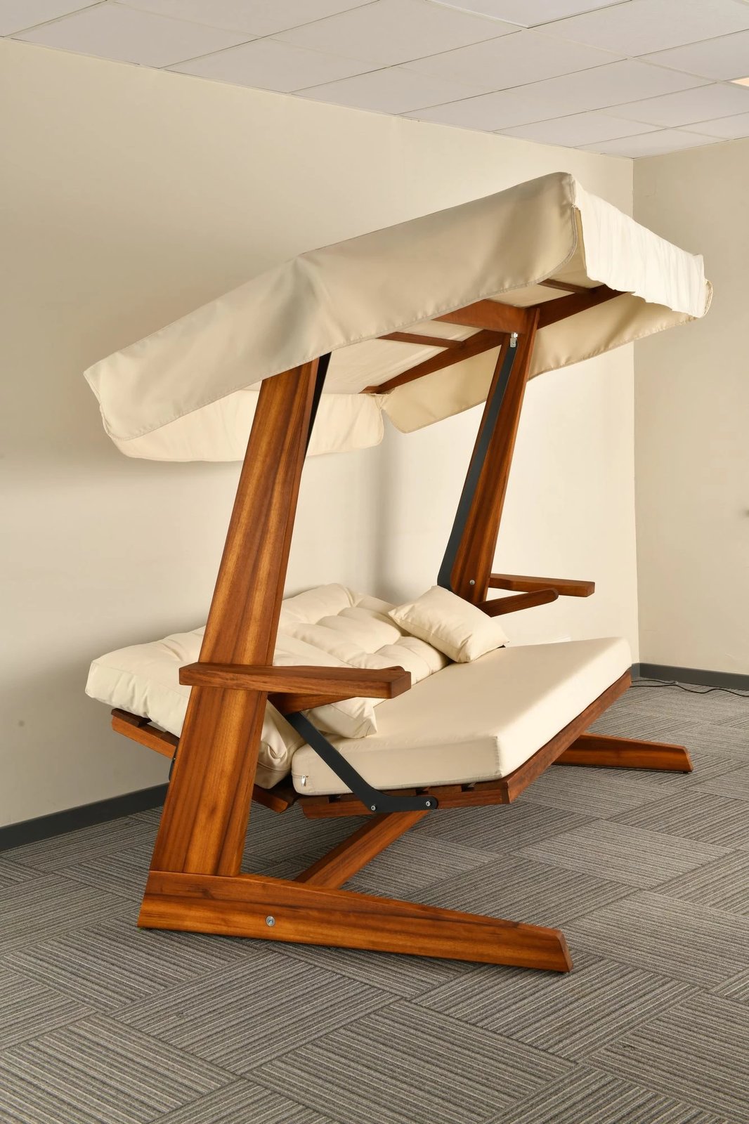 Karrige lëkundëse treshe për kopsht, ngjyrë bezhë, Skye Decor, Sia 2400