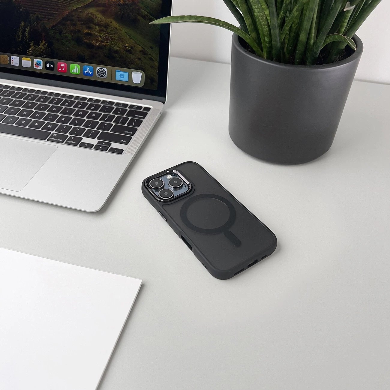Mbështjellës Hurtel Fashion Case me MagSafe për Samsung Galaxy A26 5G, i zi