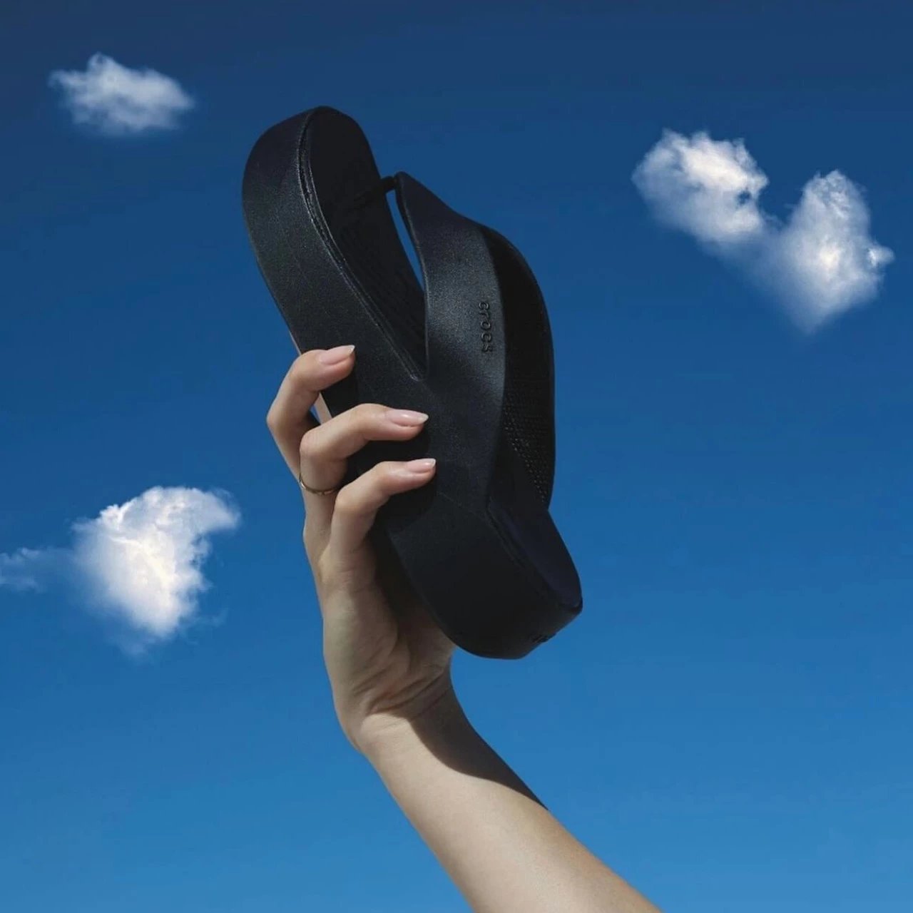 Flip-flop Crocs për femra, të zeza