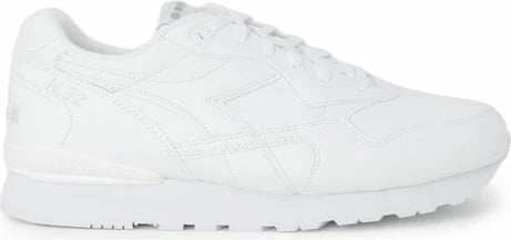 Atlete Diadora për meshkuj, të bardha