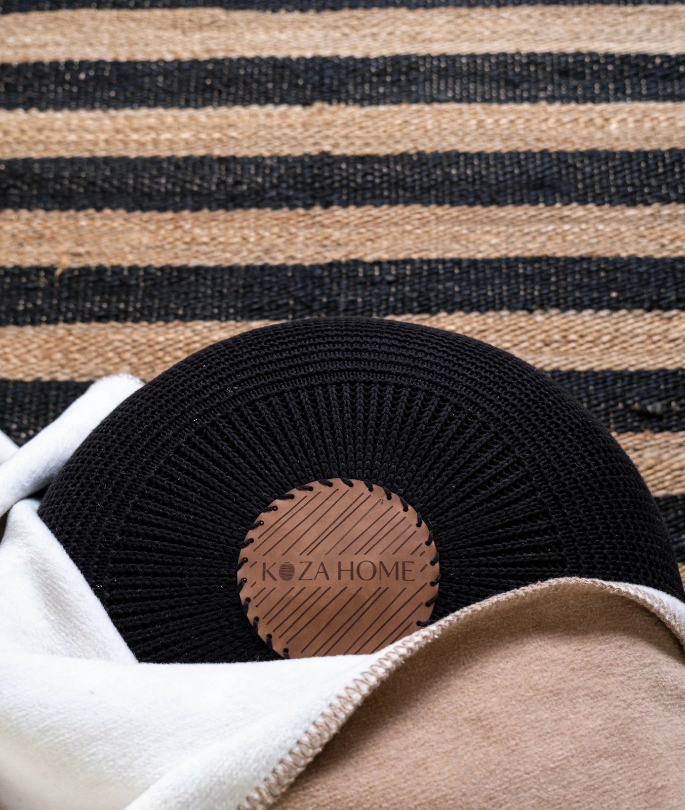 Puf i butë, dorëpunuar, ngjyrë e zezë dhe kafe, Evila Originals