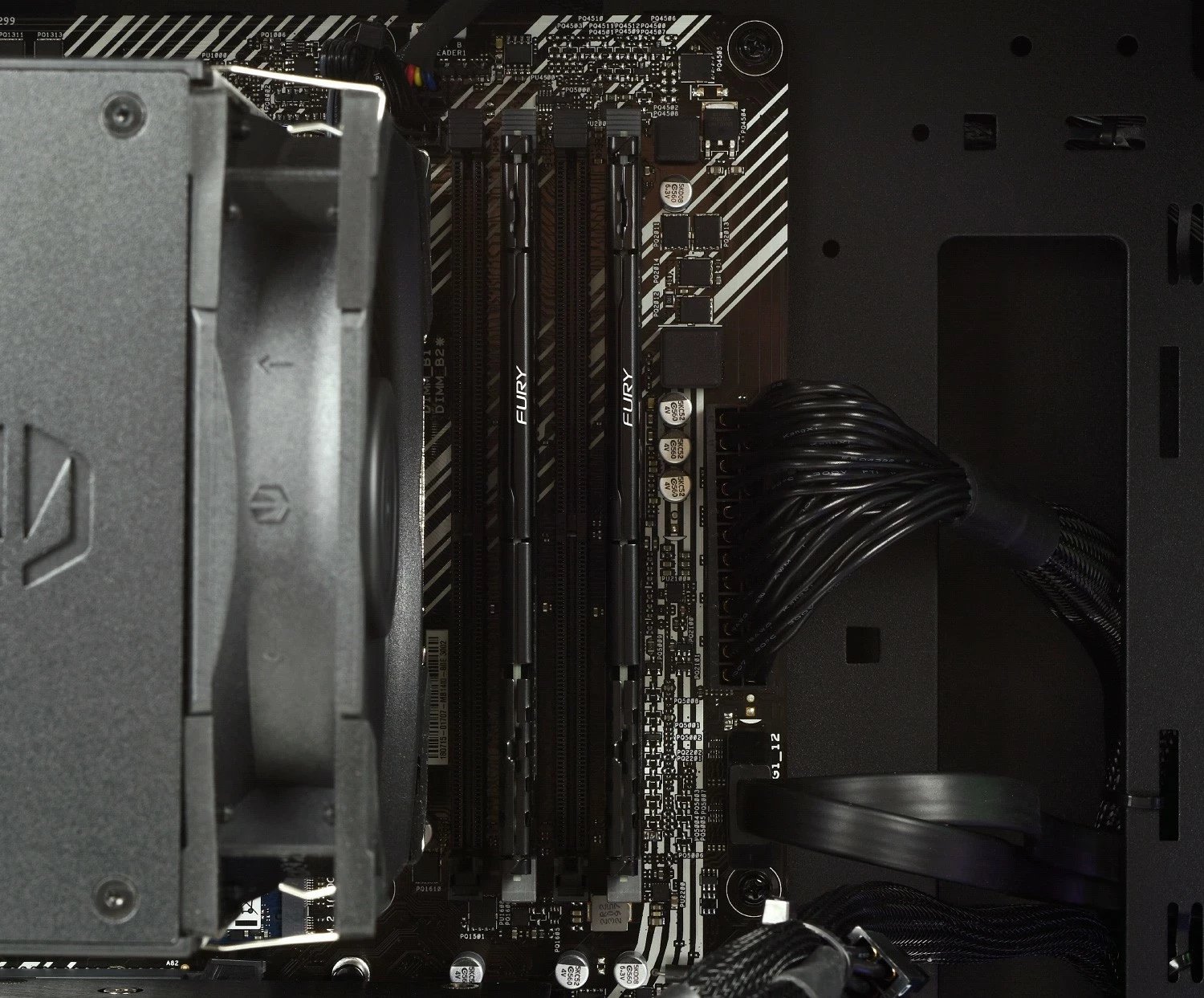 Kompjuter Komputronik Infinity R550 [AX06], AMD Ryzen 5 5600X, RAM 16GB, SSD 1TB, HDD 2TB, i zi