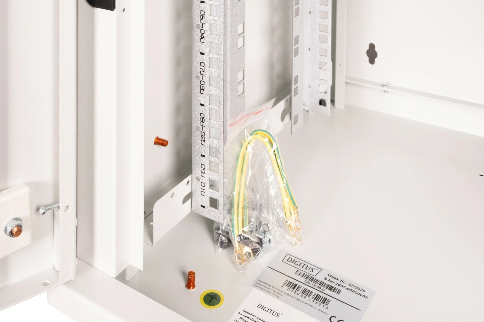 Kasë muri Digitus Unique 9U 509x600x450mm, xham, gri