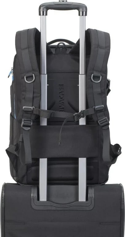 Çantë shpine RivaCase 7860 për laptop 17.3", e zezë/blu Çantë shpine RivaCase 7860 për laptop 17.3", e zezë/blu