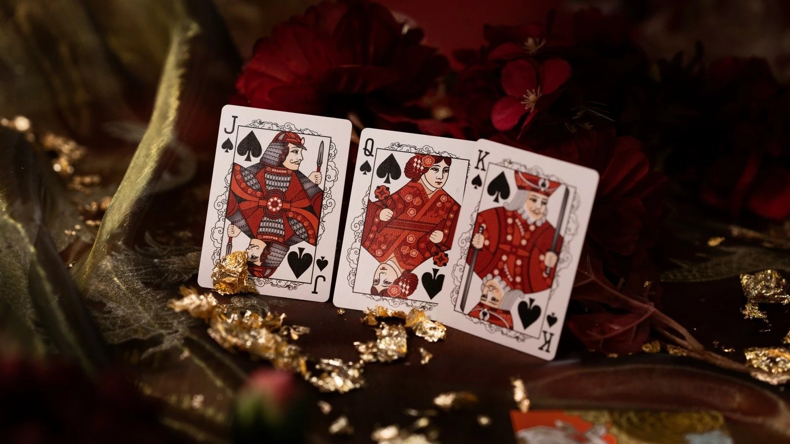 Letra loje Bicycle Red Dragon Cards 2024, 52 copë, e kuqe