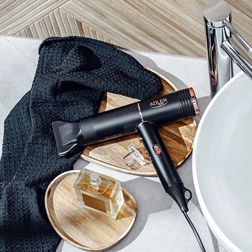 Tharëse flokësh, Adler AD 2278, 1400W, 2 shpejtësi, 2 temperatura, jonizim, ftohtë, e zezë me elemente ari