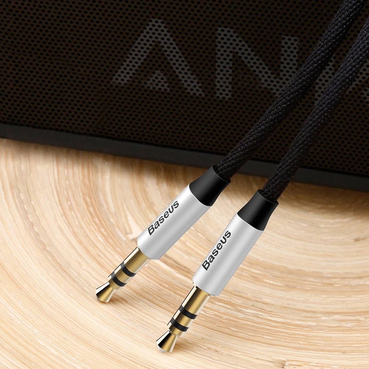 Kabllo audio AUX Baseus Yiven M30, 1m, mini jack 3.5mm, argjendtë-e zezë Kabllo audio AUX Baseus Yiven M30, 1m, mini jack 3.5mm, argjendtë-e zezë