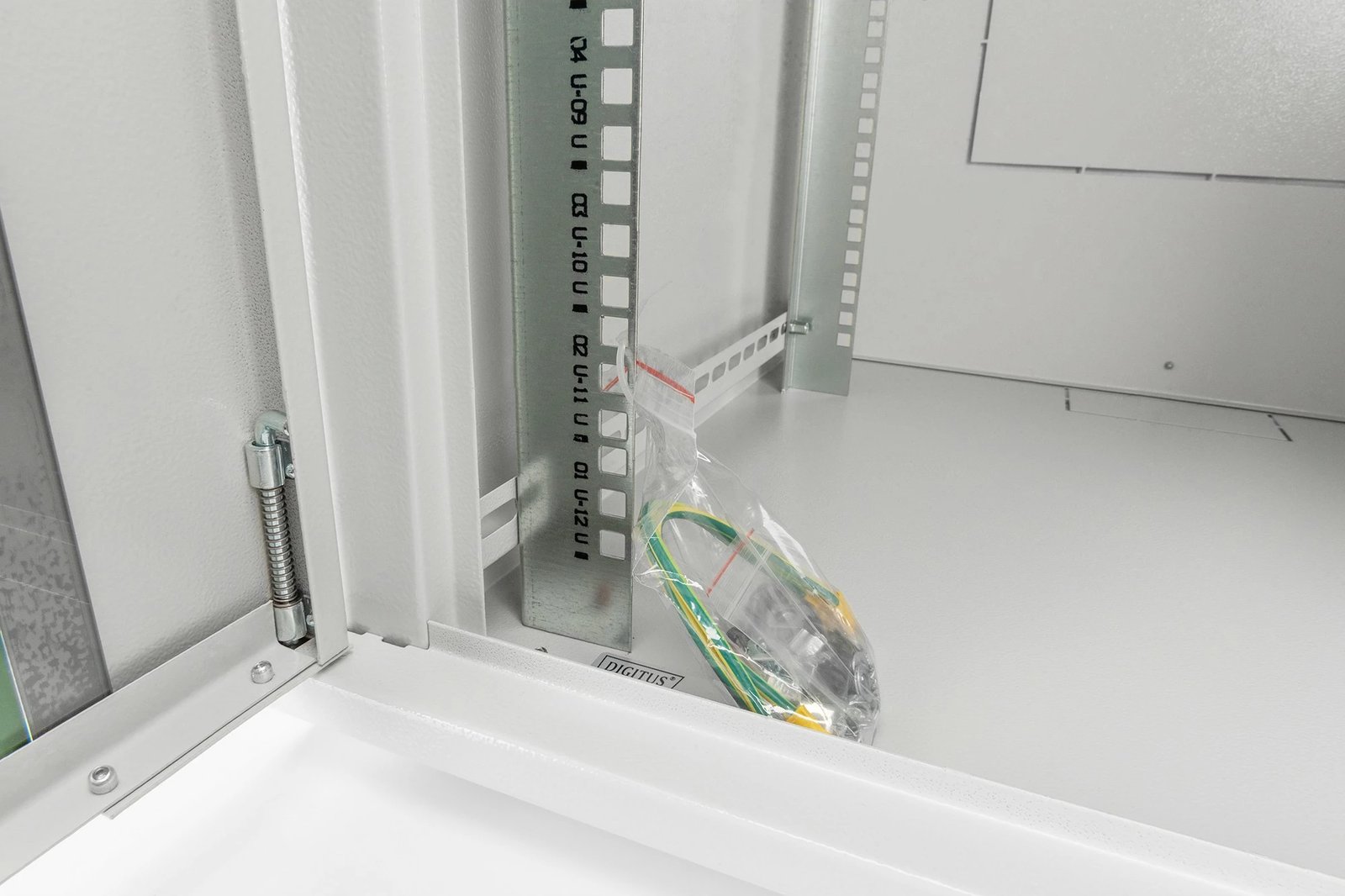 Kasë rrjeti Digitus Dynamic Basic 12U, 600x600mm, xham, gri