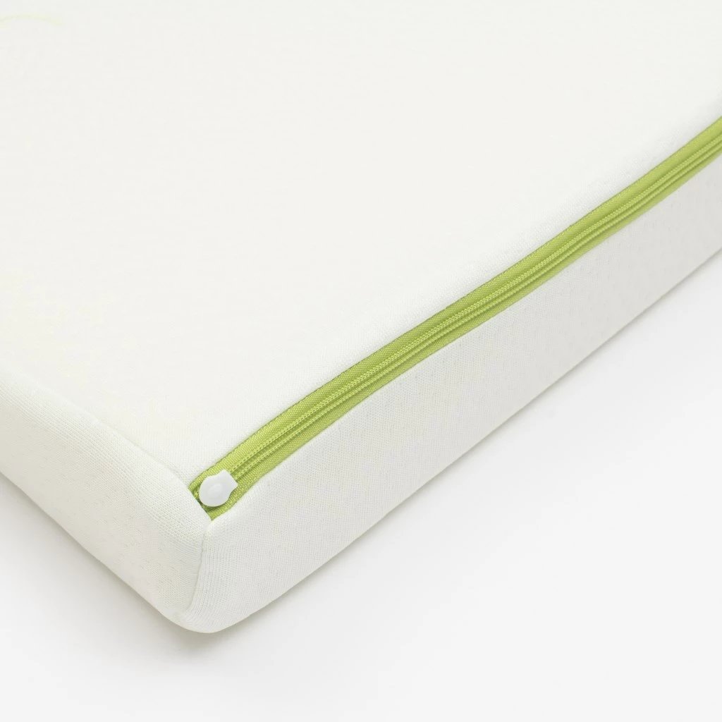 Jastëk klinë për bebe, New Baby STANDARD, 60x38x7 cm, aloe vera, i bardhë