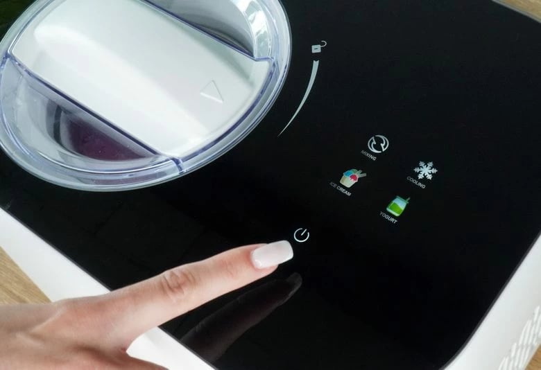 Makinë Për Përgaditjen E Akullores BLAUPUNKT ICM401