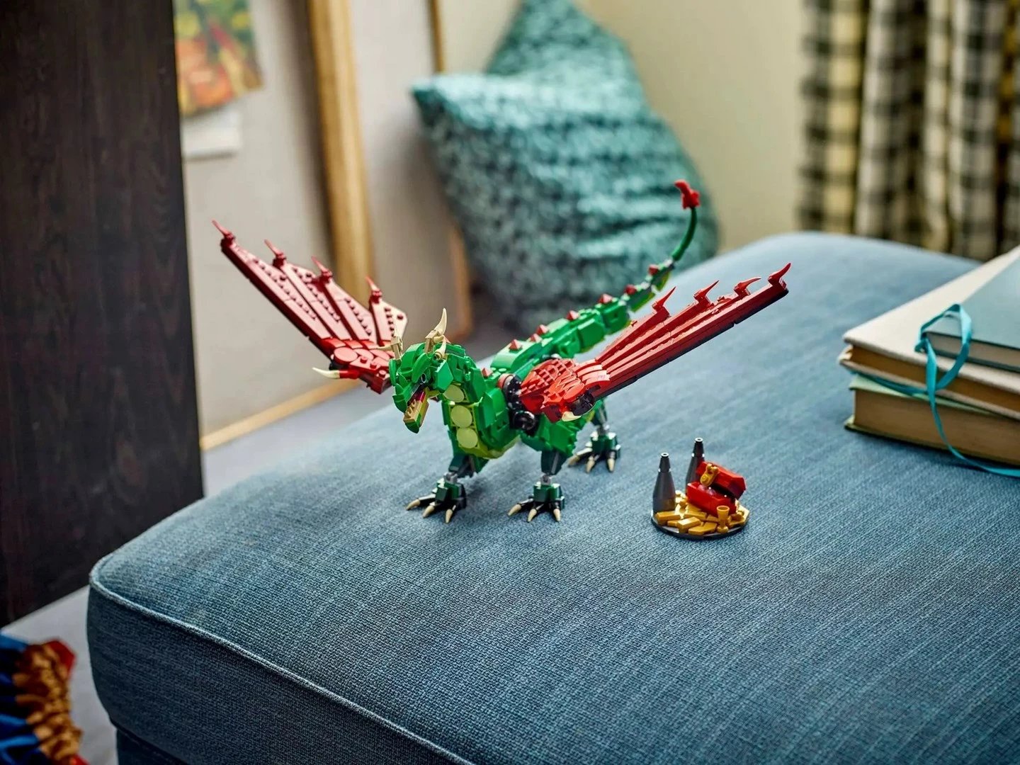 Lego Creator 3-in-1 31161 Medieval Dragon, 715 pjesë