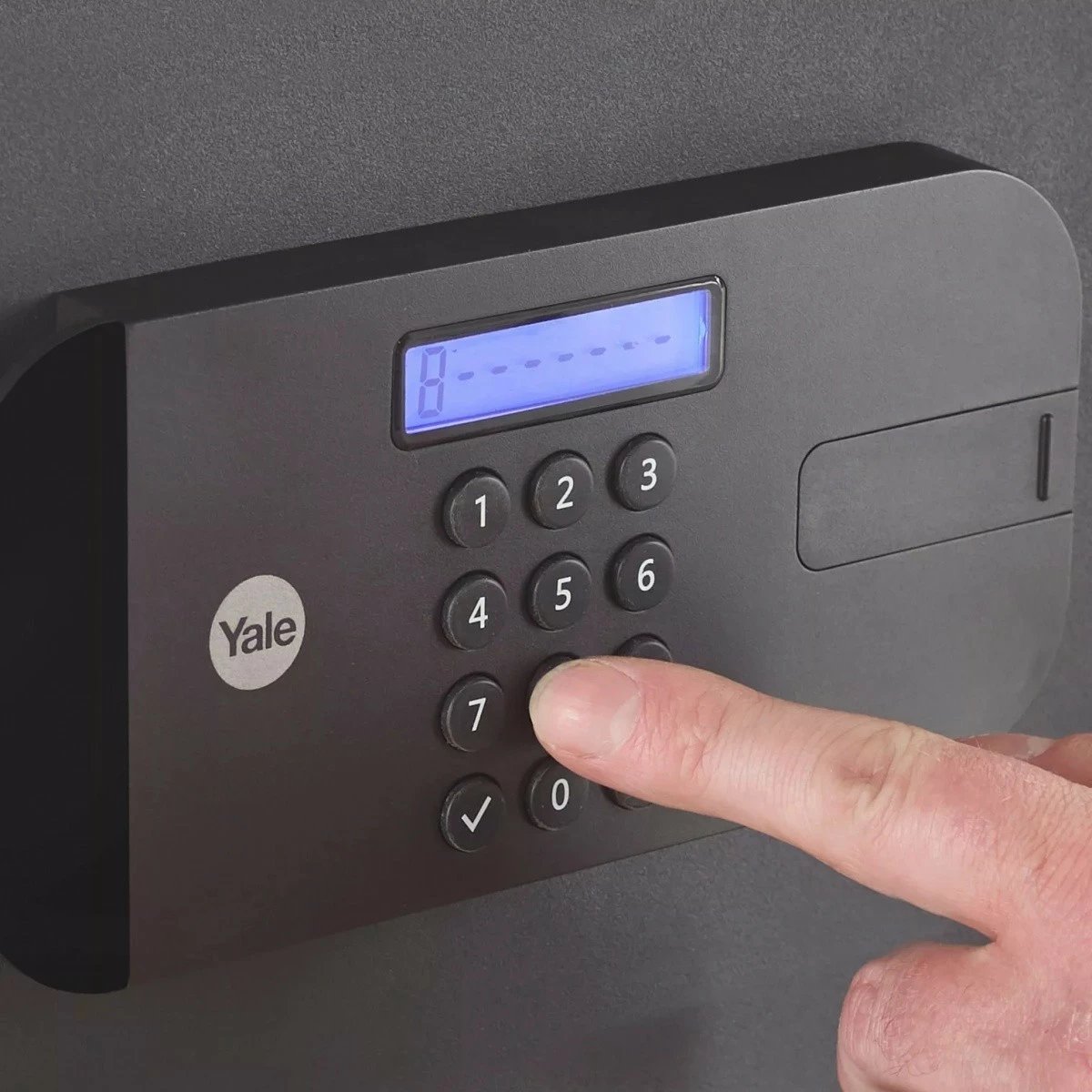 Sejf kompakt YALE HOME YSEB/200/EB1, mbyllje elektronike dhe çelës, 9.6L, i zi