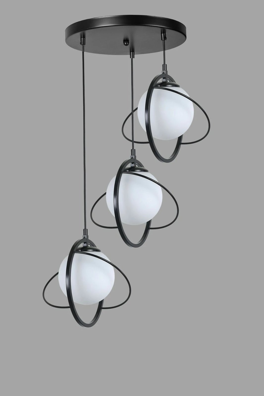 Llambë tavani Opviq, model 8773-3, metalike, e zezë dhe e bardhë