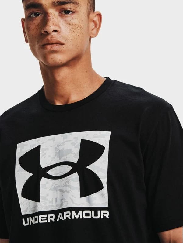 Maicë për meshkuj Under Armour, e zezë