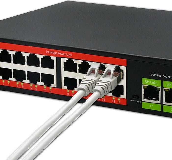 Switch Qoltec 52291 16x RJ45 10/100 PoE, 2x RJ45 uplink 1000, 1x SFP 1000, unmanaged