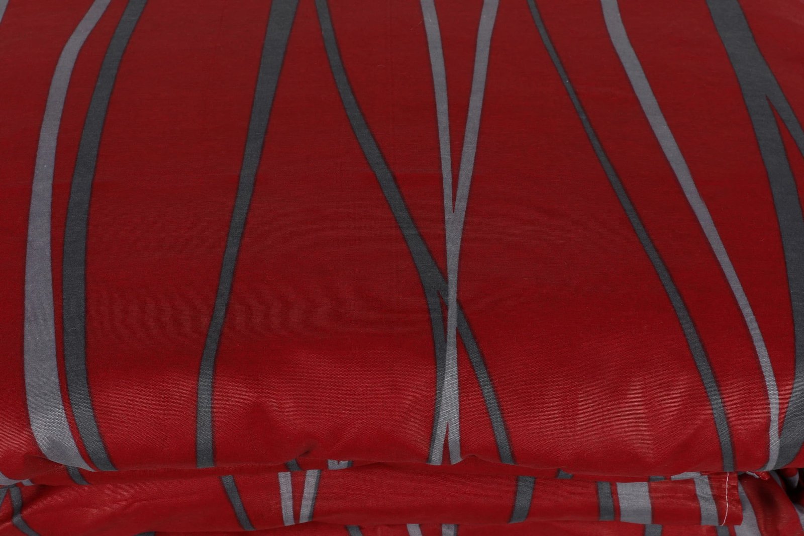 Set mbulesë krevati king, e qepur, ngjyrë e kuqe claret dhe antracit, L'essentiel, Verda Set mbulesë krevati king, e qepur, ngjyrë e kuqe claret dhe antracit, L'essentiel, Verda