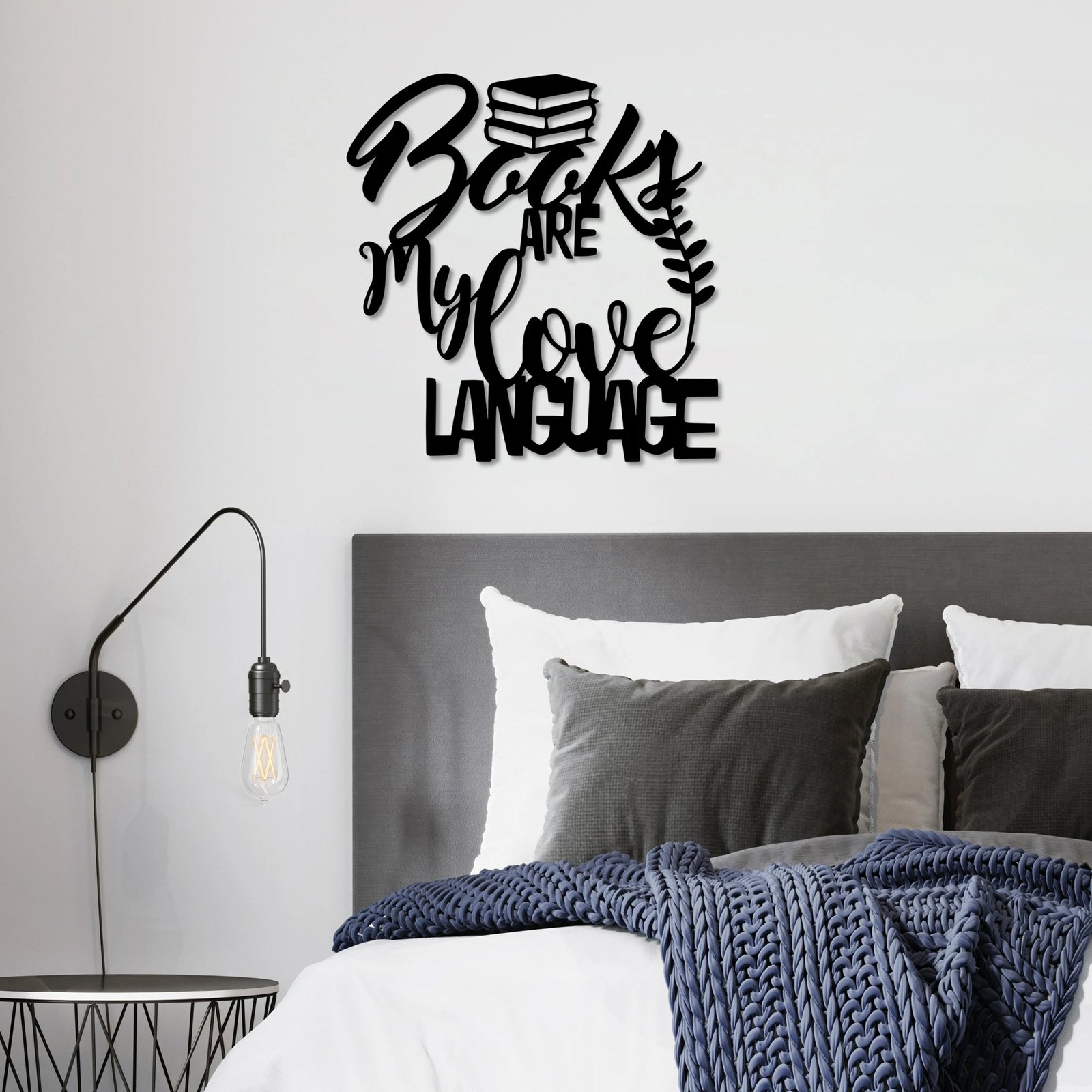 Aksesor dekorativ metalik për mur, Wallity, ngjyrë e zezë, 'Books are my love language', 50x52cm