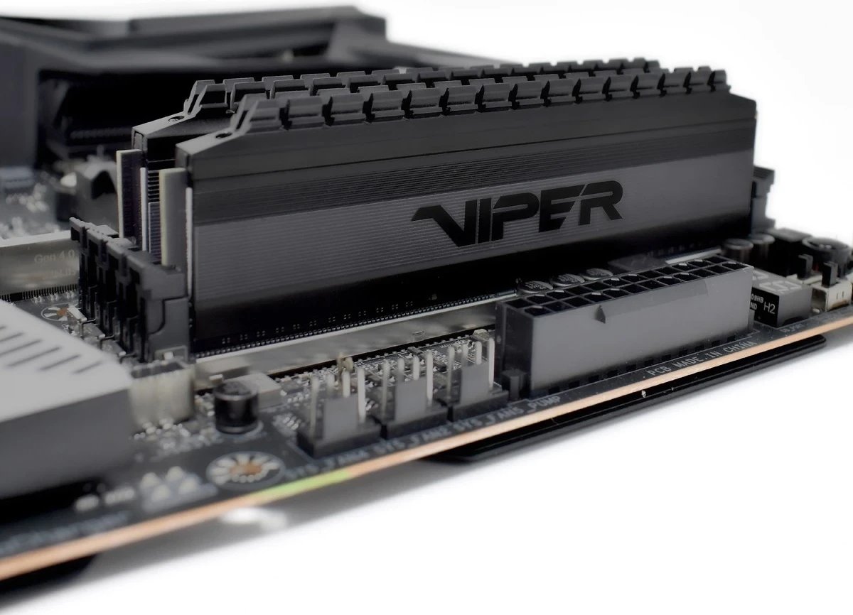 RAM Memorie Patriot Viper Blackout CL18, 16GB DDR4 RAM Memorie Patriot Viper Blackout CL18, 16GB DDR4