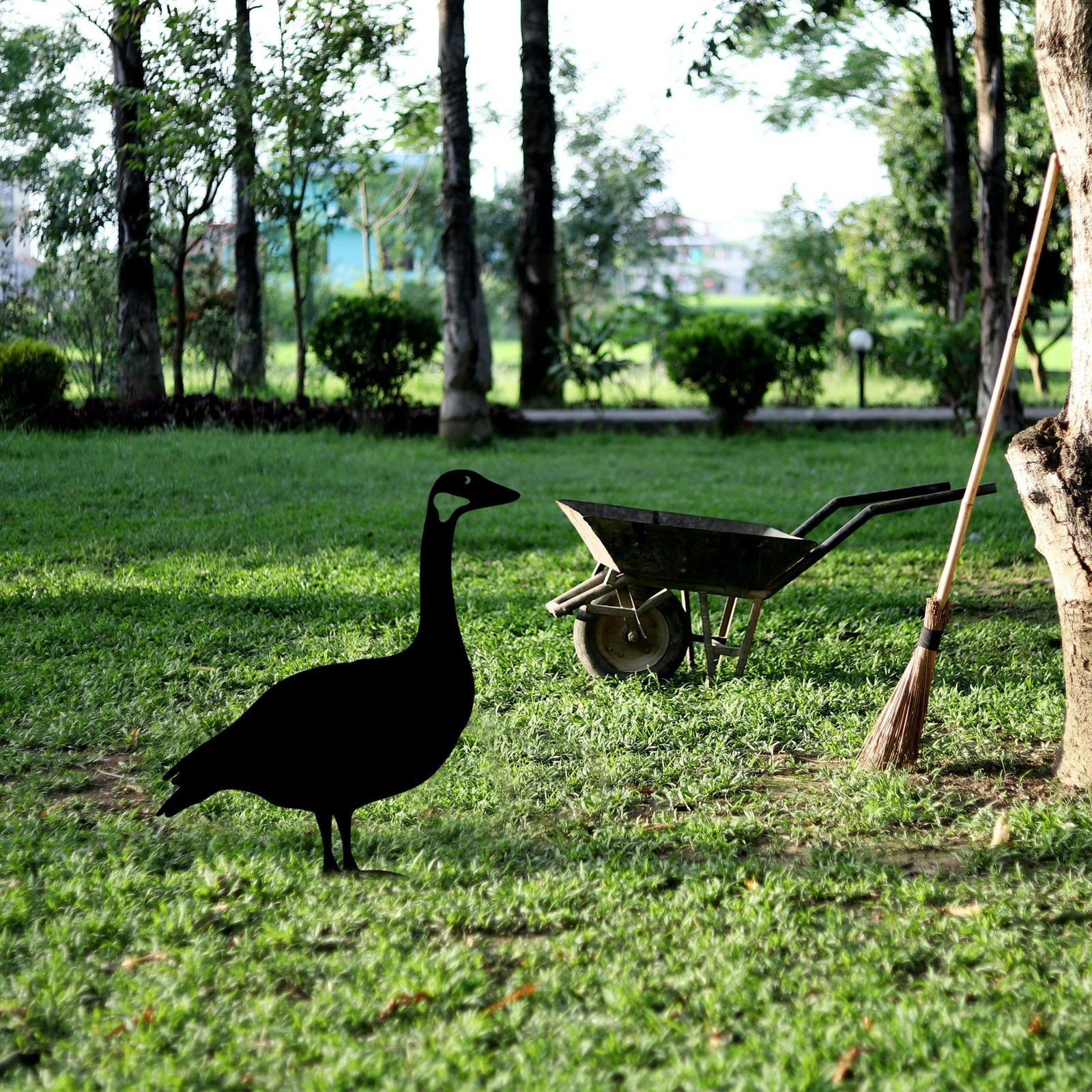 Objekt dekorativ për kopsht, dizajn Aberto, patë, ngjyrë e zezë, 64x44cm