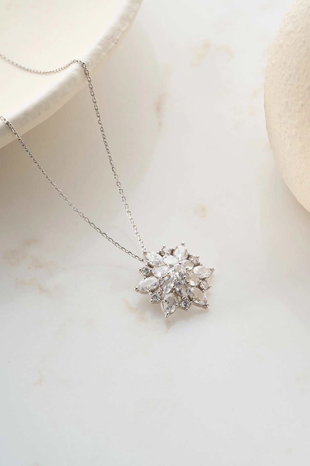 Varëse argjendi Jumeon, KL0132