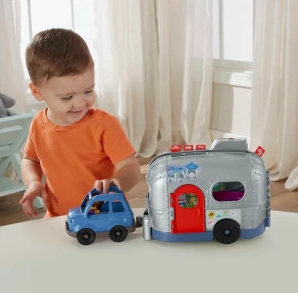 Set lodrash edukative Fisher-Price Little People Kamper i vogël HJN43, shumëngjyrësh