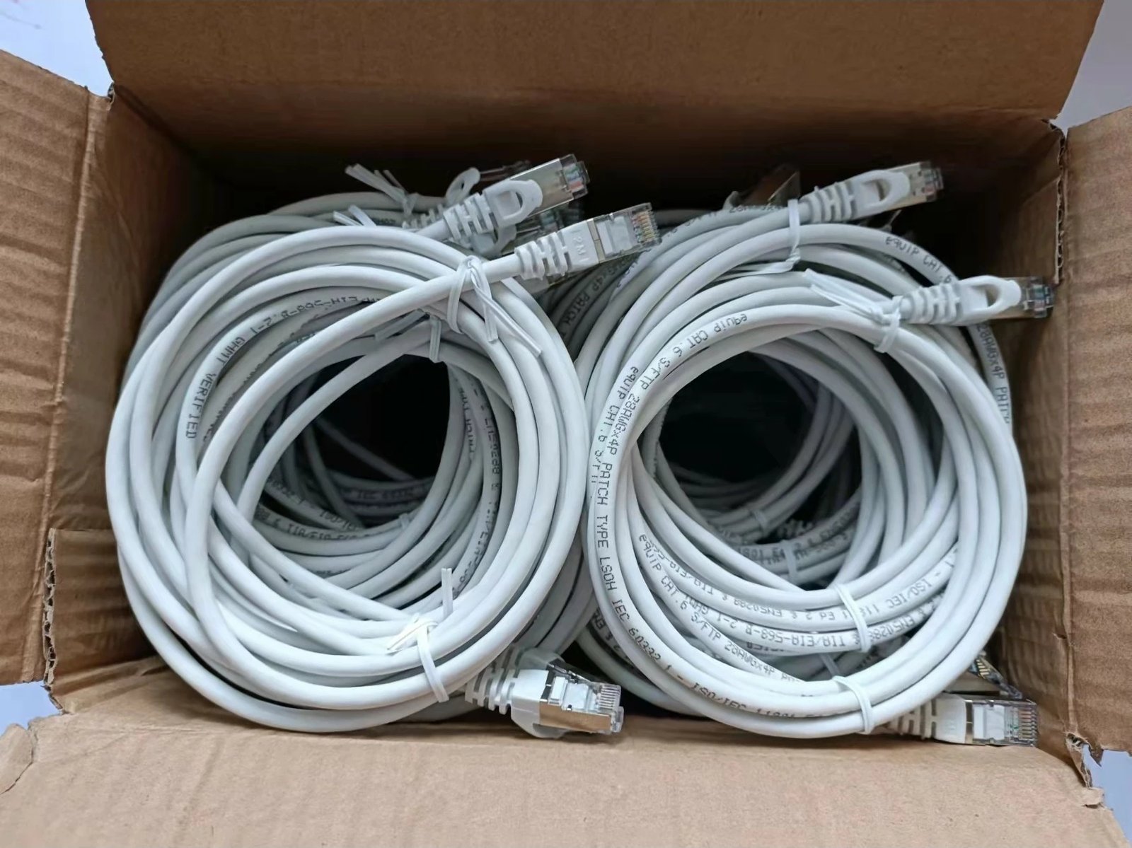 Kabllo rrjeti Cat6 Equip 2m S/FTP, RJ-45, e bardhë