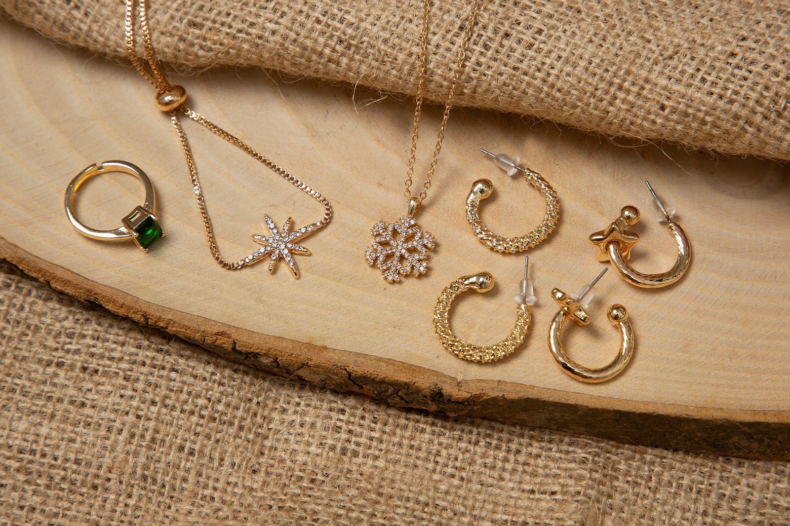 Kalendar advenit Elika Silver, përzierje charms, ngjyrë ari, set