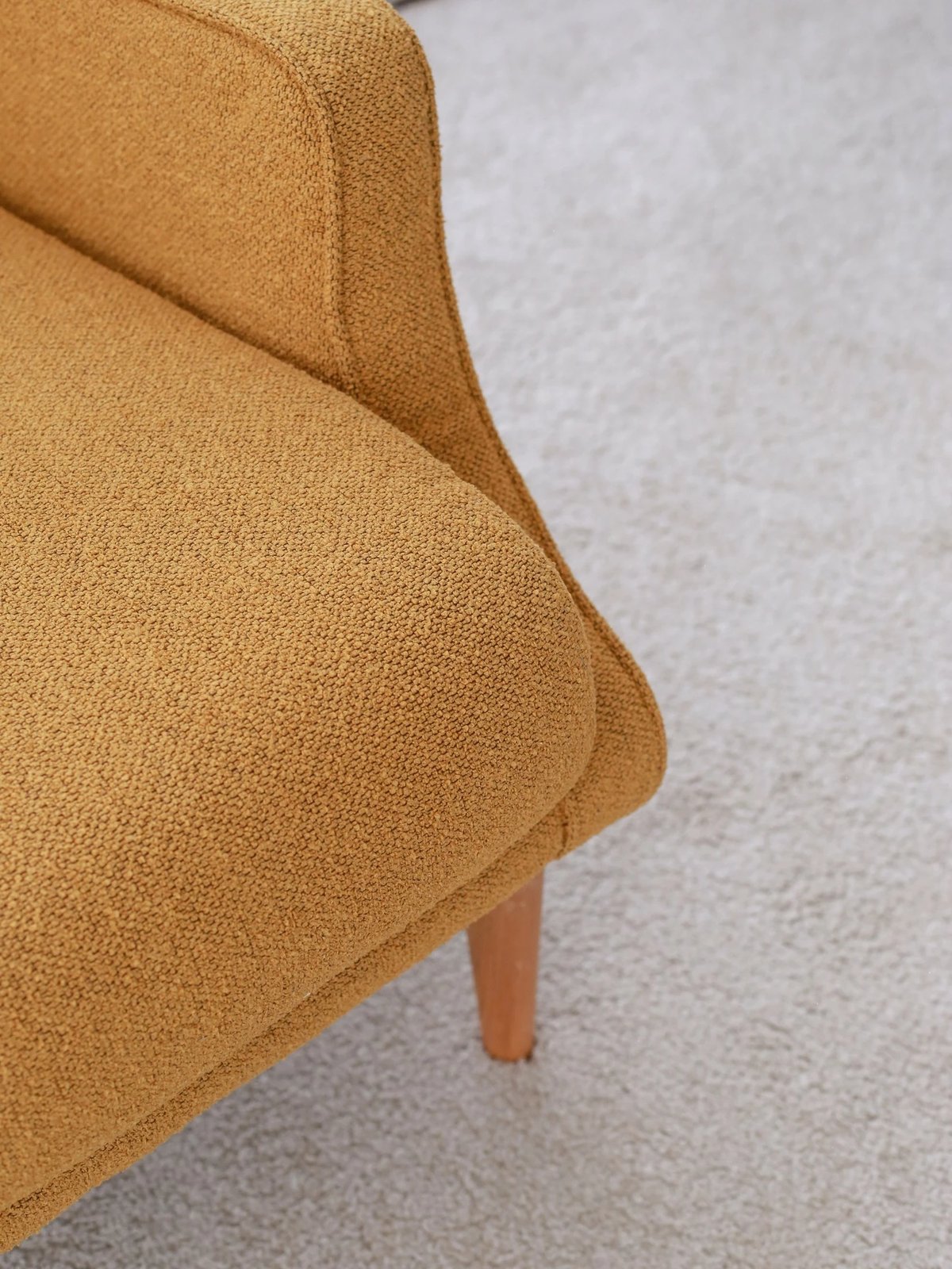 Karrige wing Atelier del Sofa, ngjyrë mustard, Klam