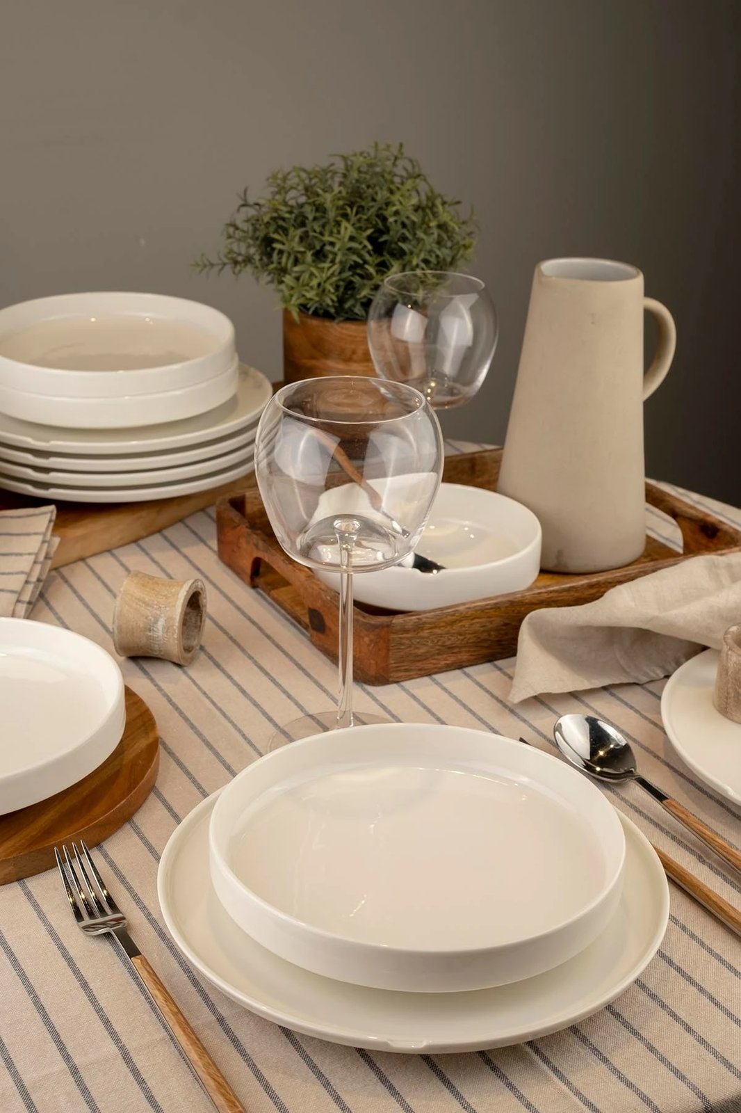 Set darke 18 pjesësh Hermia Concept, BNCTO18Y400