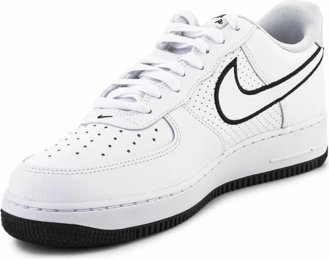 Atlete Nike për meshkuj, të bardha