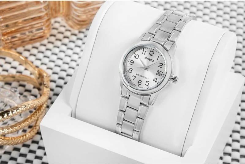 Orë dore për femra CASIO, argjend