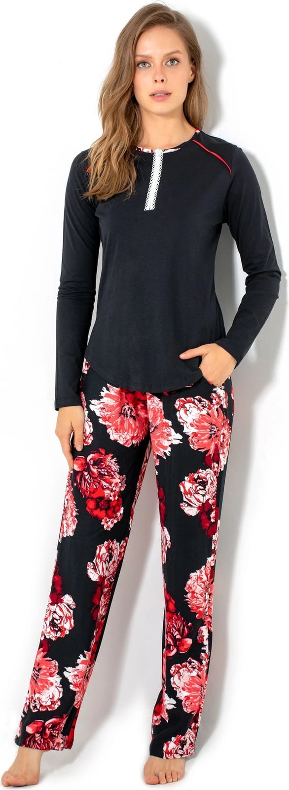 Set pizhamash për gra, Jumeon, 002-000521, e zezë