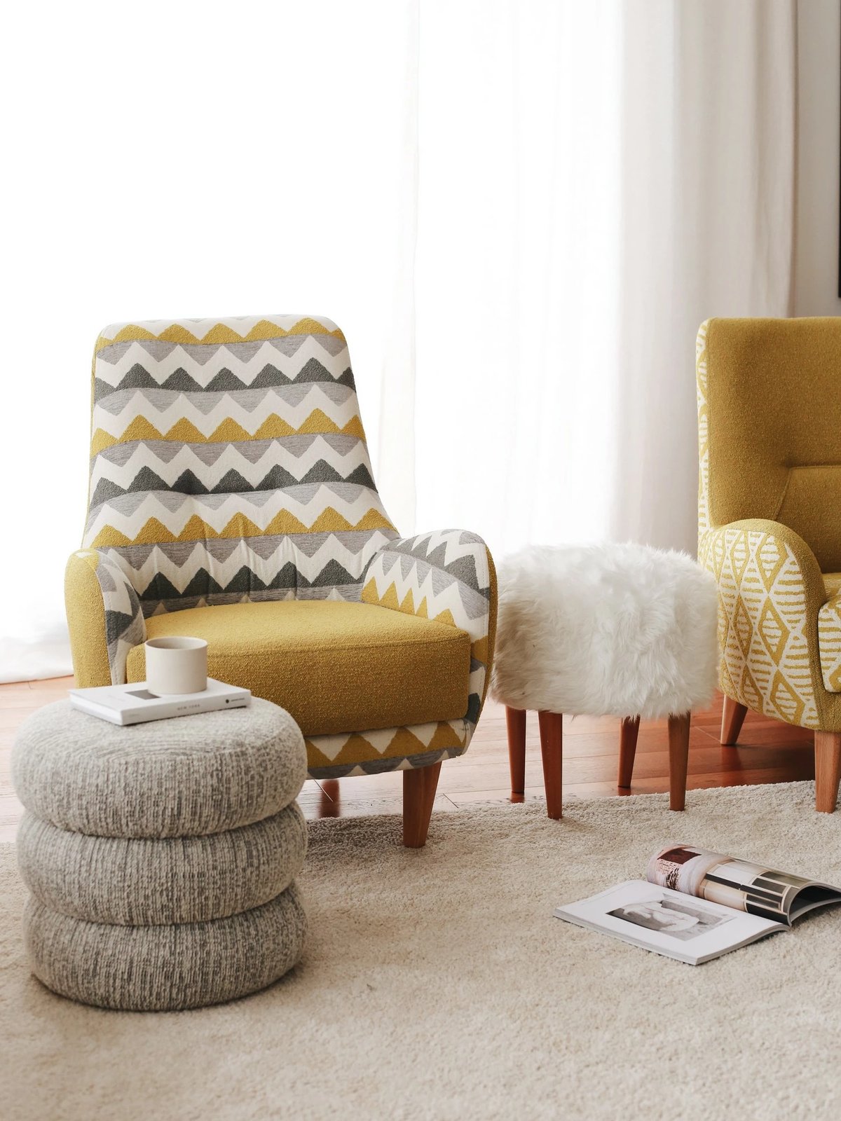 Karrige Wing Atelier del Sofa, model Zikzak, ngjyrë e verdhë