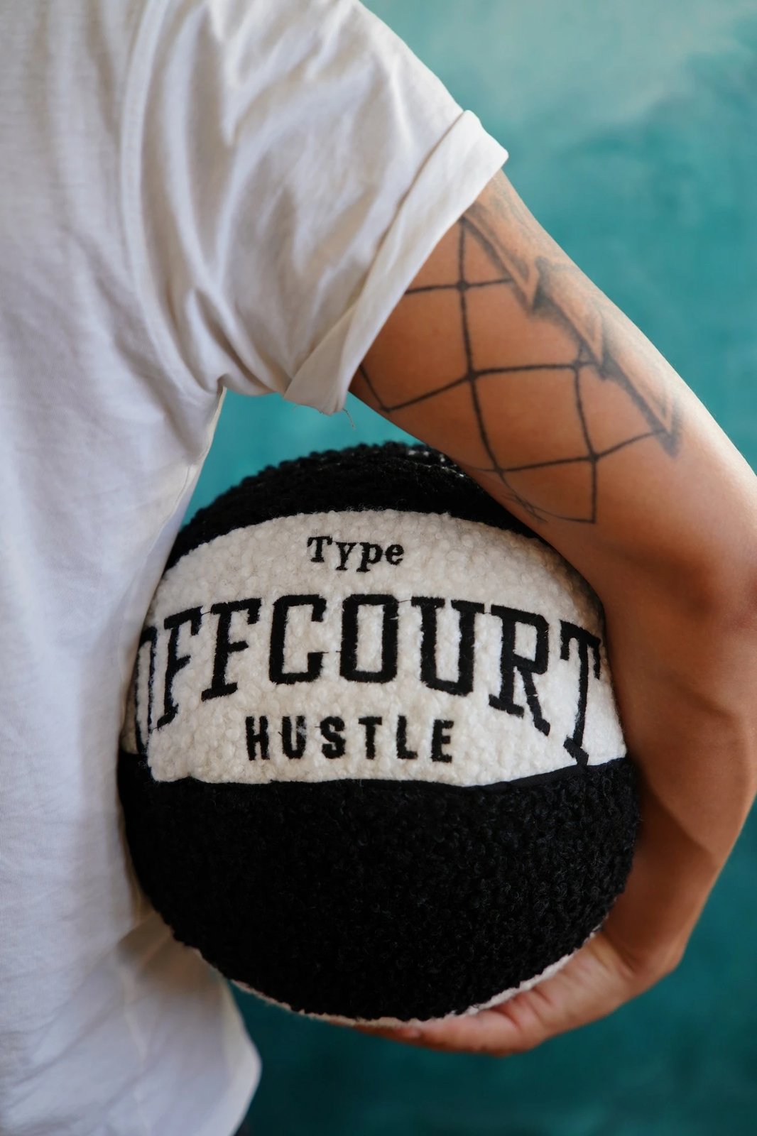 Jastëk dekorativ basketbolli, ngjyrë e zezë dhe e bardhë, Evila Originals