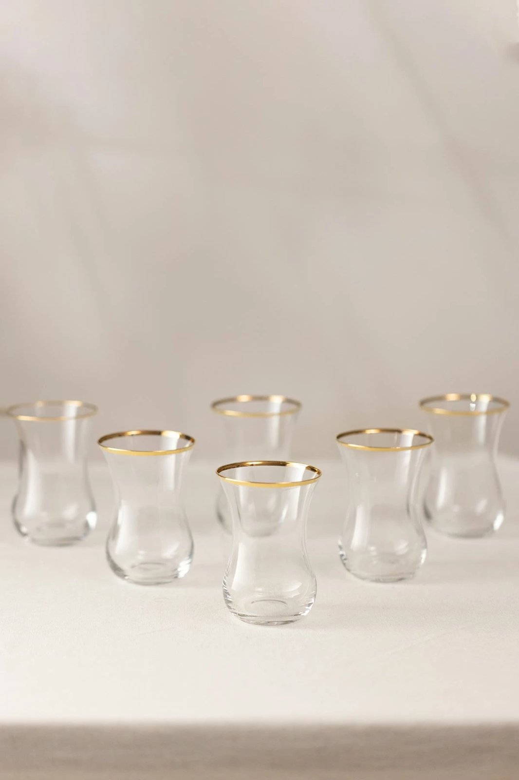 Set gotash çaji (6 copë), Hermia Concept, xham i pastër me detaje të arta