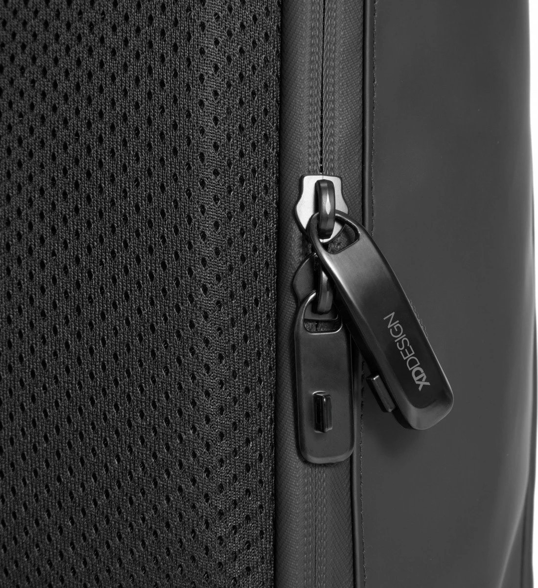 Çantë shpine XD DESIGN Urban Flap-Top, 18-23L, e zezë