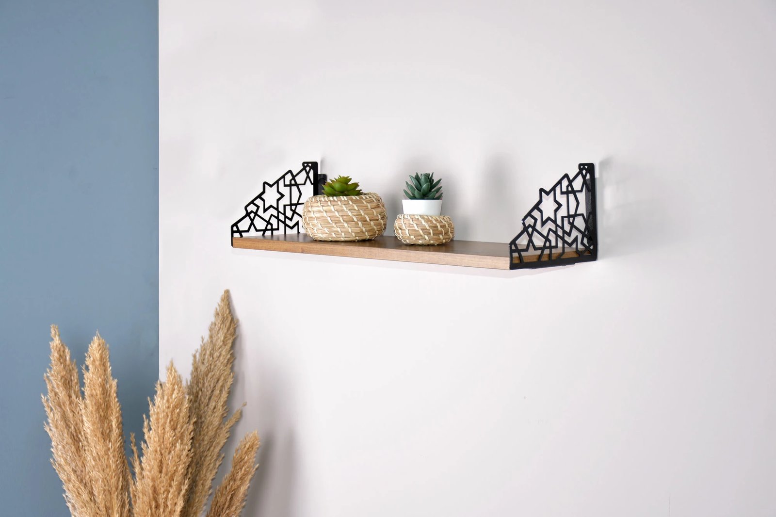 Raft muri modern-industrial, ngjyrë kafe dhe e zezë, Skye Decor, 60x20x14cm Raft muri modern-industrial, ngjyrë kafe dhe e zezë, Skye Decor, 60x20x14cm