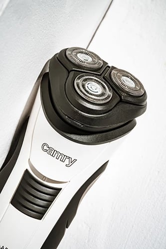 Makinë rroje, Camry, CR 2915, 3 koka lëvizëse, bateri me rikarikim 60 min, bardhë/zezë