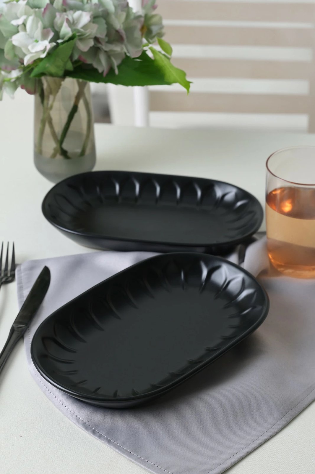 Set pjatash servirëse (2 copë), Hermia Concept, ngjyrë e zezë mat, X00017603