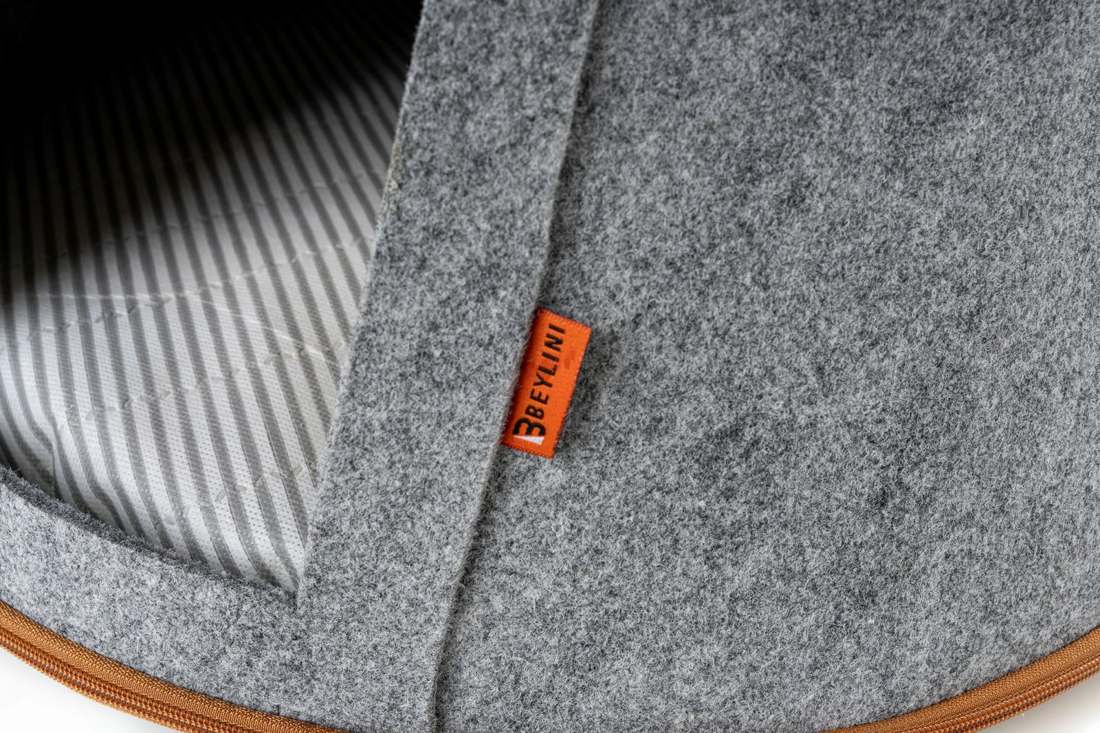 Shtrat për mace prej ndjese, ngjyrë gri, Paws & Whiskers, CATHOMEL, 50x50x60cm