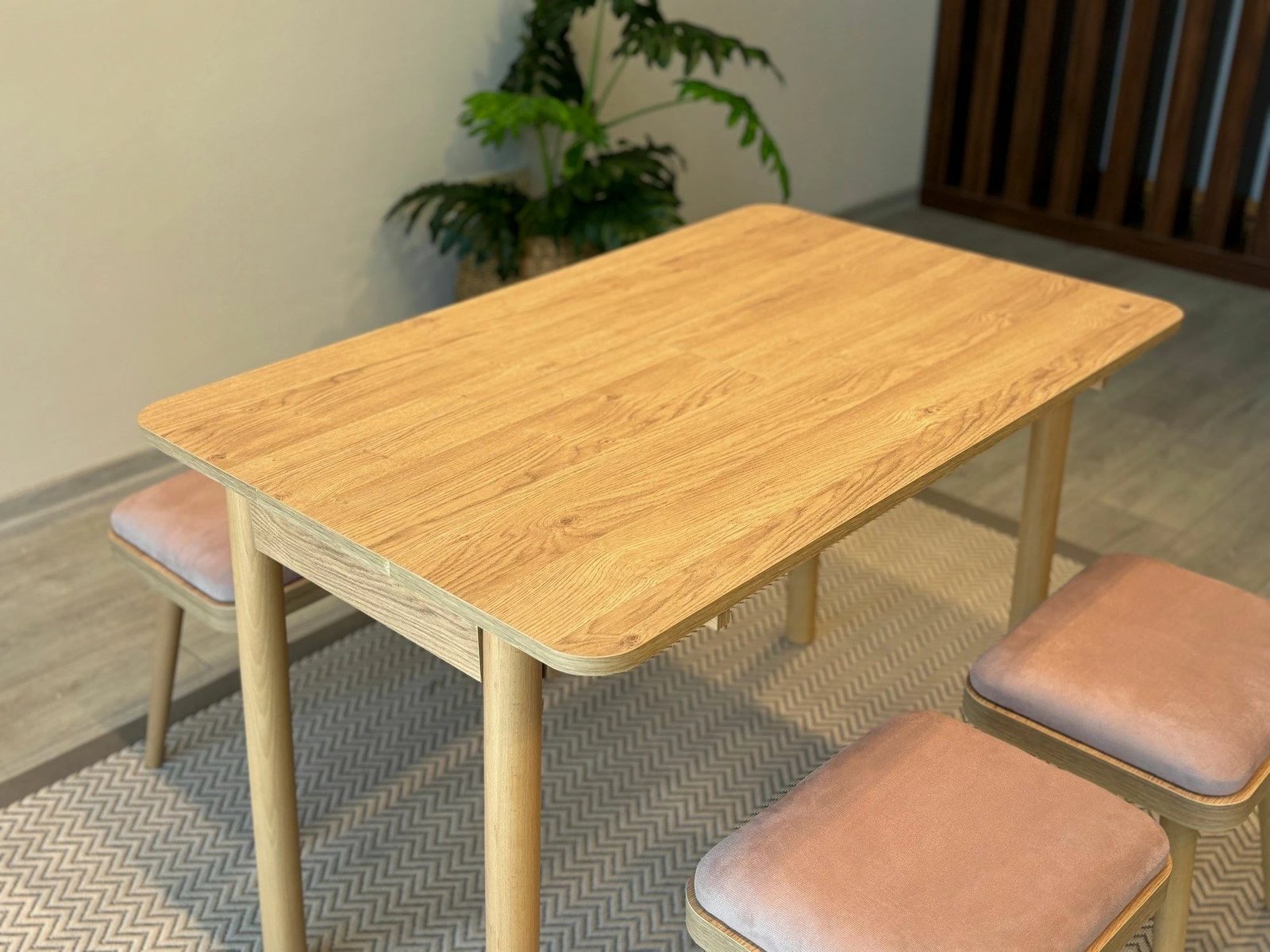 Set tavoline me karrige, zgjatës, 4 pjesë, Skye Decor, Vina Mini 04 0900, ngjyrë lis, gur