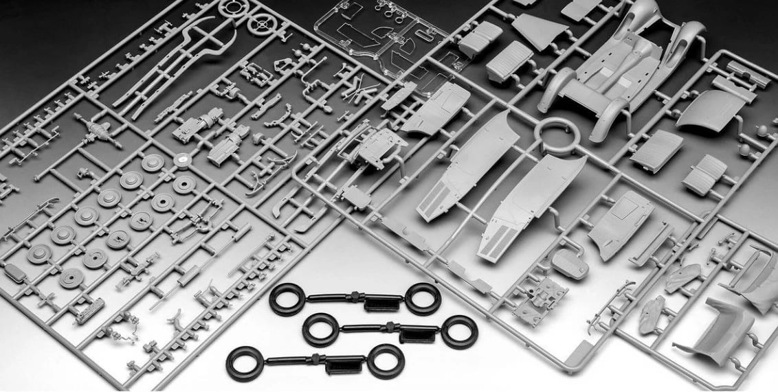 Model plastik makine Revell Typ 320 (W142) Cabriolet 1:35, 150 pjesë