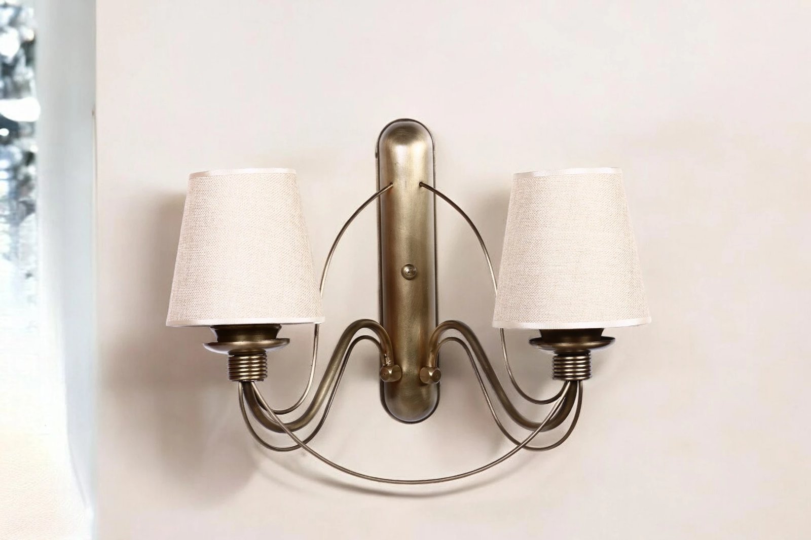 Llambë muri Opviq, Berfin - 7758-2AP, ngjyrë ari dhe krem