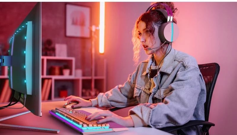 Monitor, Philips, Evnia 8000 32M2N8900, 32" 4K UHD QD‑OLED 240 Hz, DisplayHDR True Black 400, ngjyrë e zezë/e kaltër/e bardhë